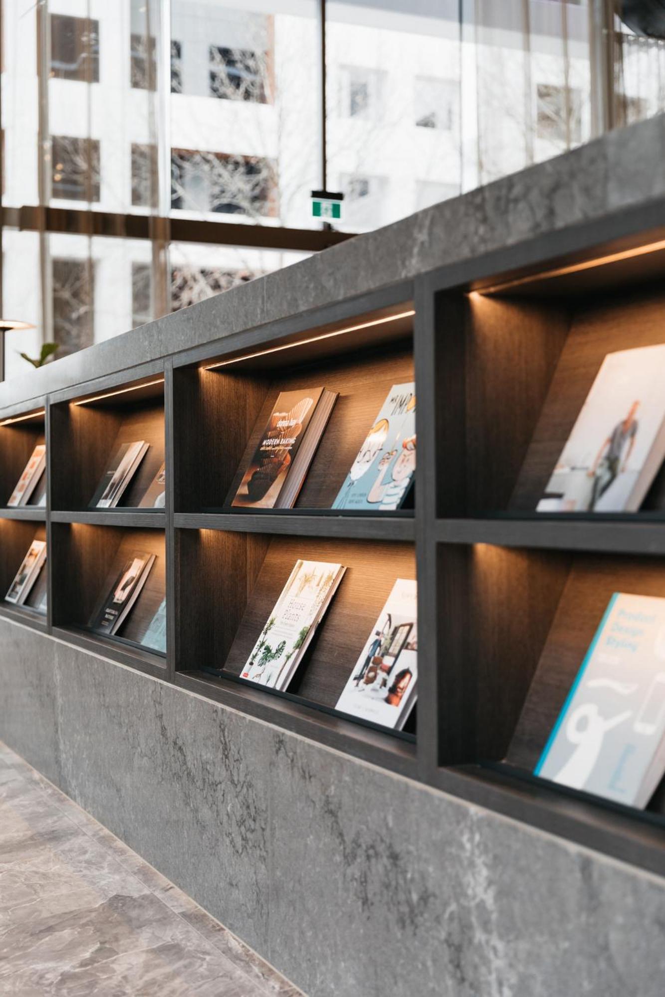 Meriton Suites 캔버라 외부 사진 Publications