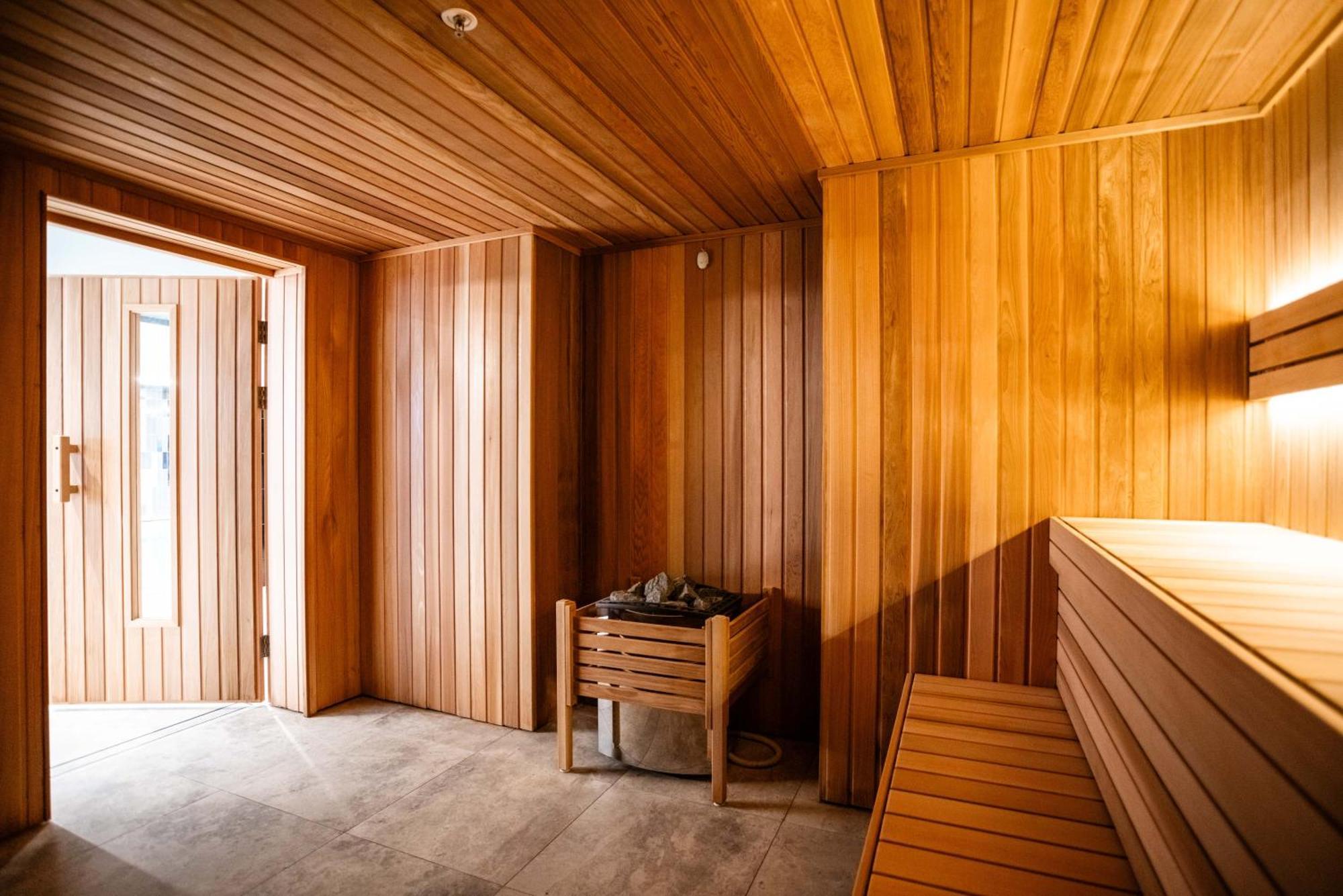 Meriton Suites 캔버라 외부 사진 A Finnish sauna