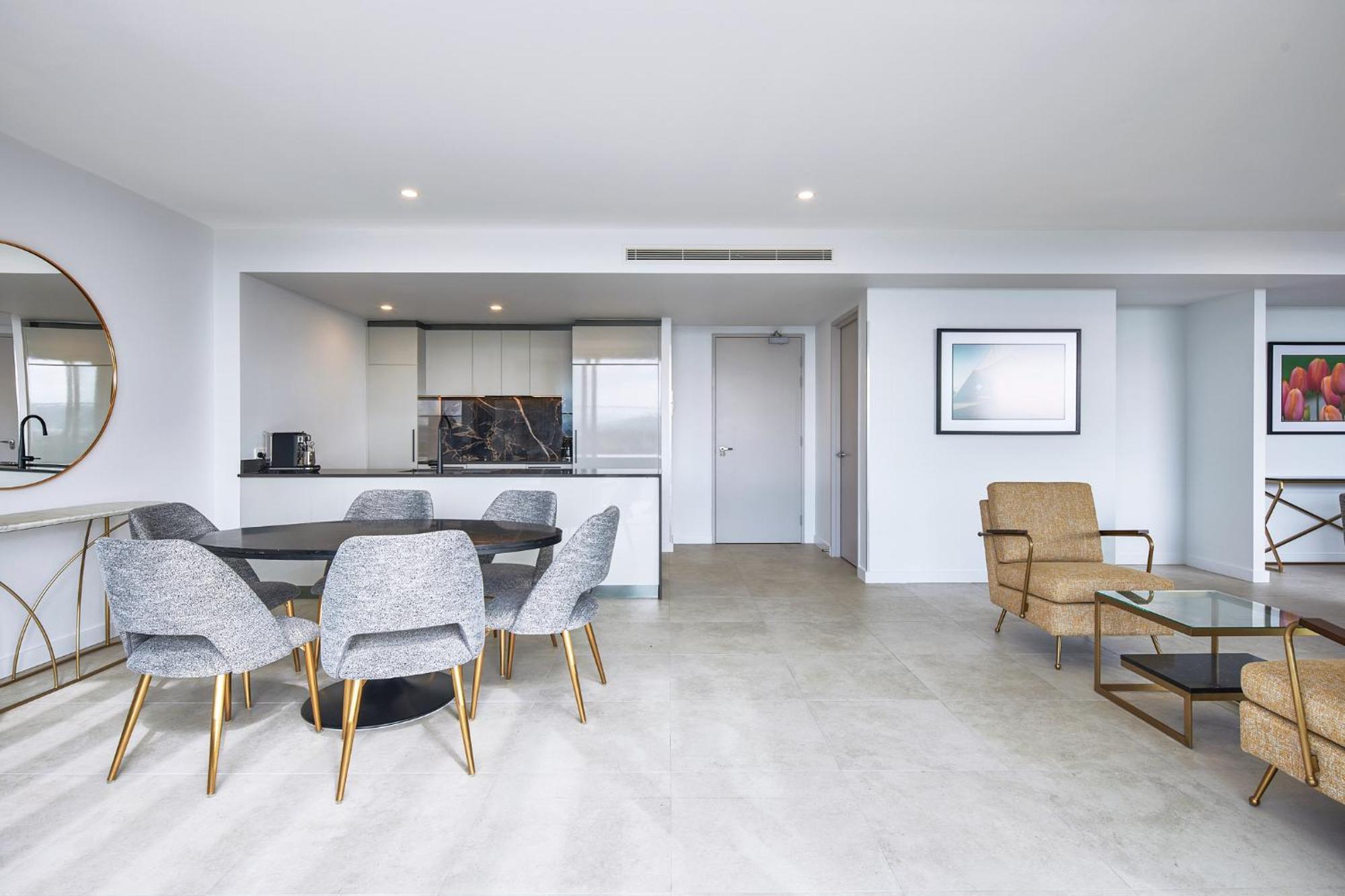 Meriton Suites 캔버라 외부 사진 A typical apartment interior