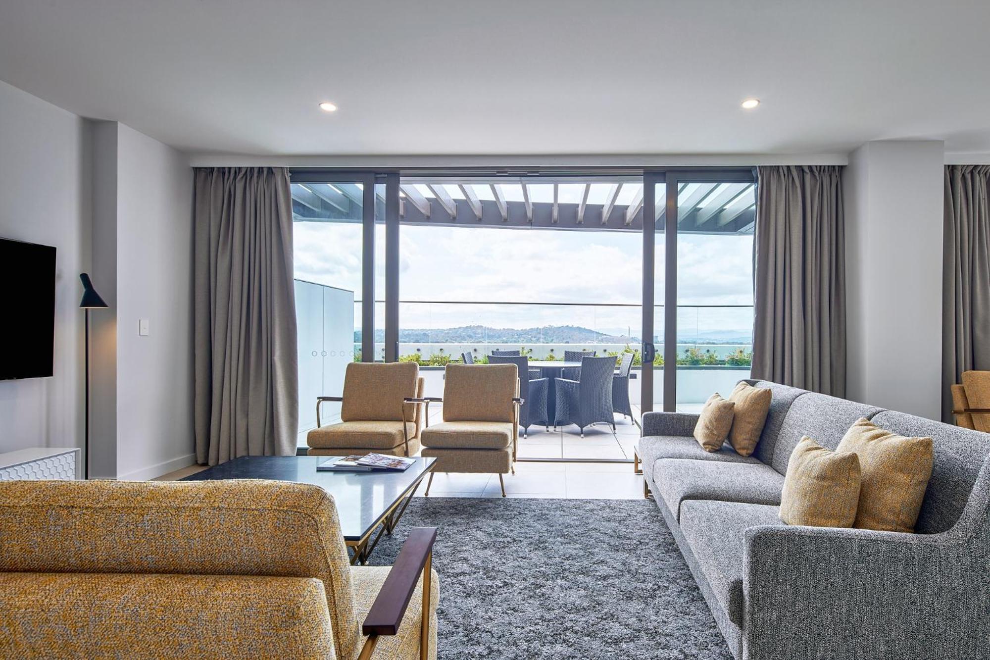 Meriton Suites 캔버라 외부 사진 A suite at the hotel