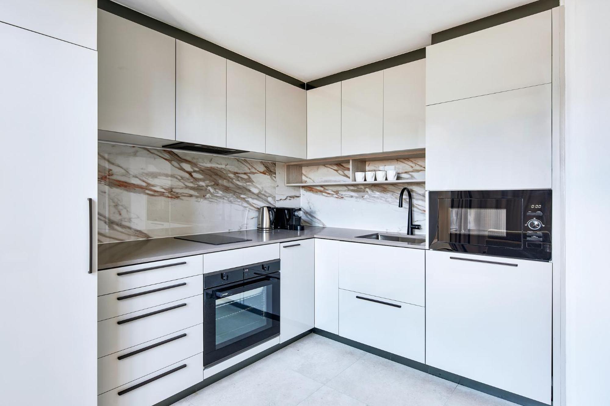 Meriton Suites 캔버라 외부 사진 A modern kitchen