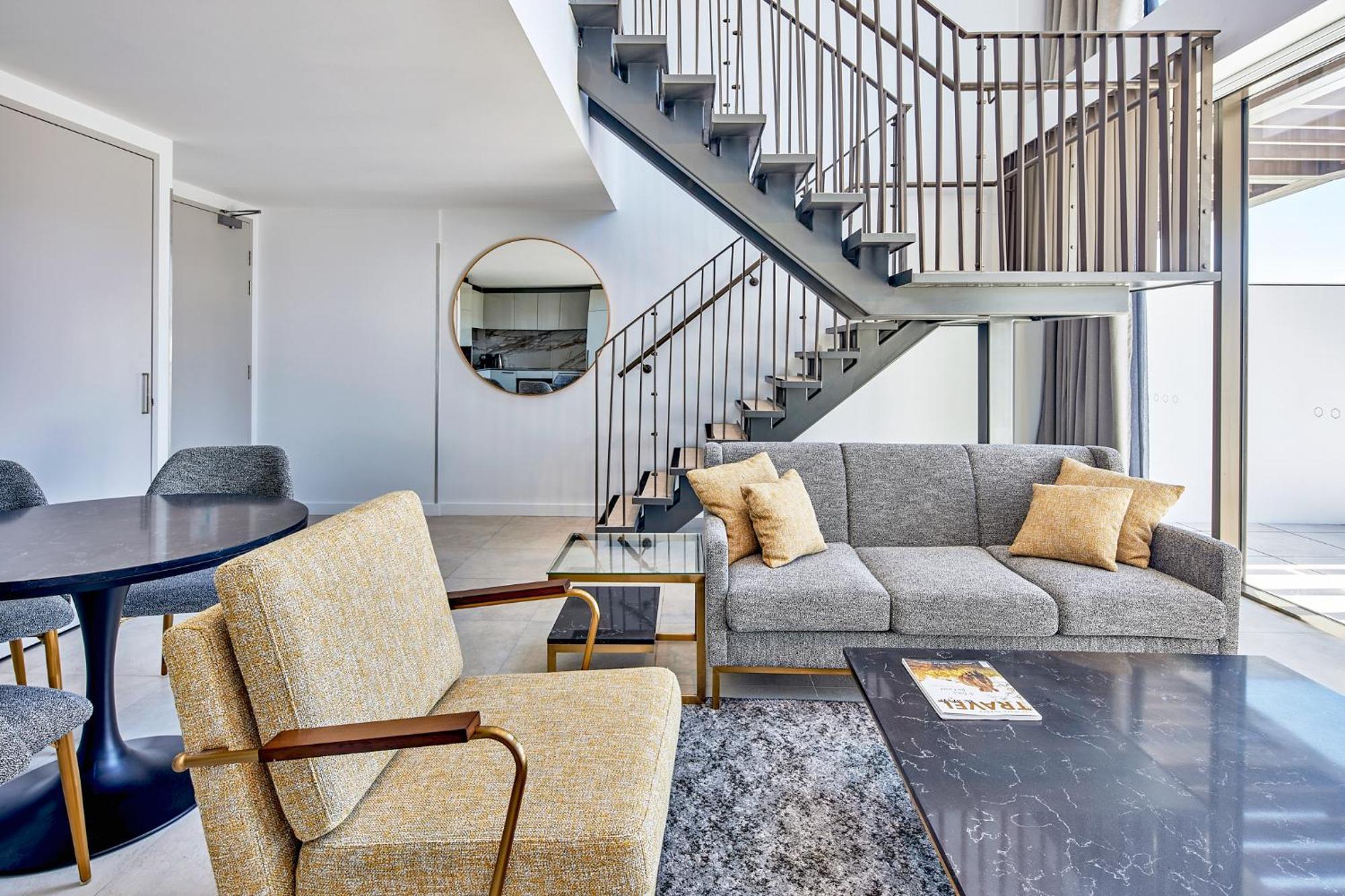 Meriton Suites 캔버라 외부 사진 Interior of a home in the neighborhood